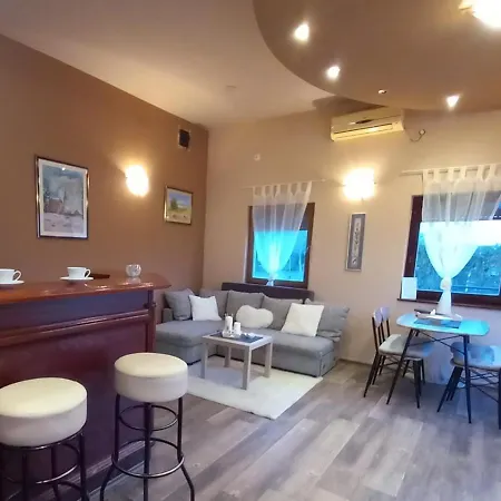 Guest House-Studio Apartman Marina - With Special Offer For 2 Nights Stay Or More Karlovac Exterior photo