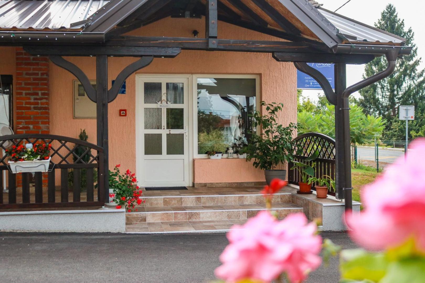 Guest House-studio Marina - With Special Offer For 2 Nights Or * Karlovac
