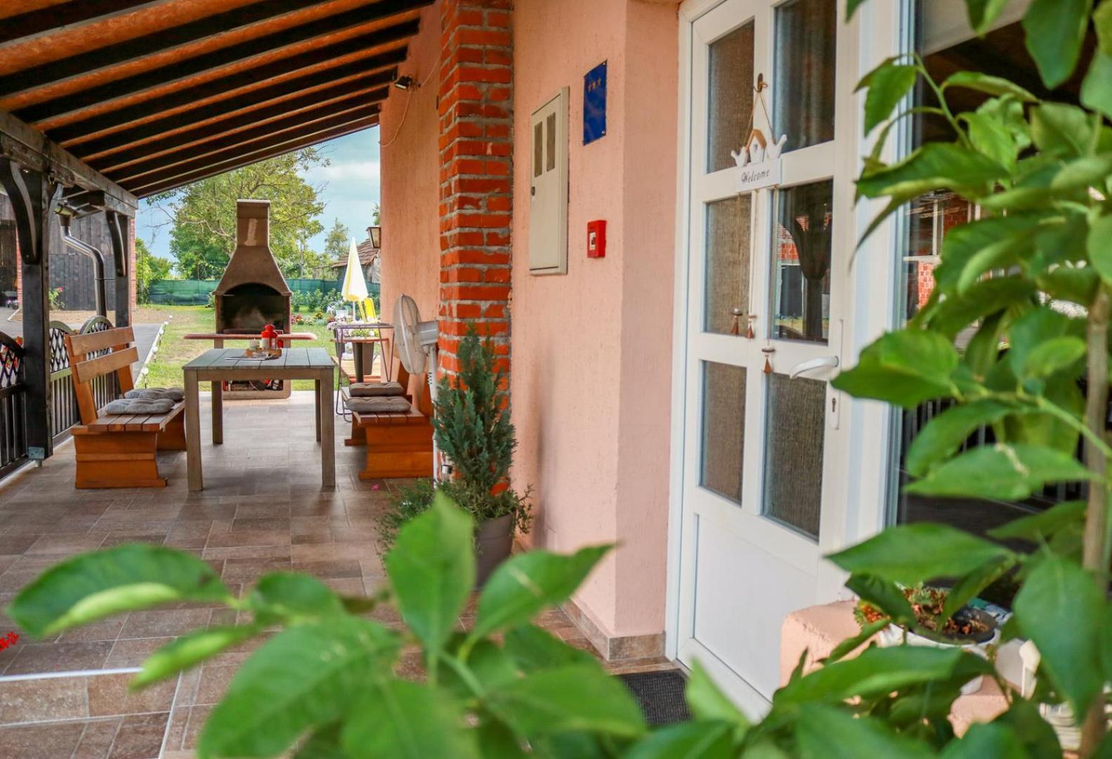 Guest House-studio Marina - With Special Offer For 2 Nights Or Apartment