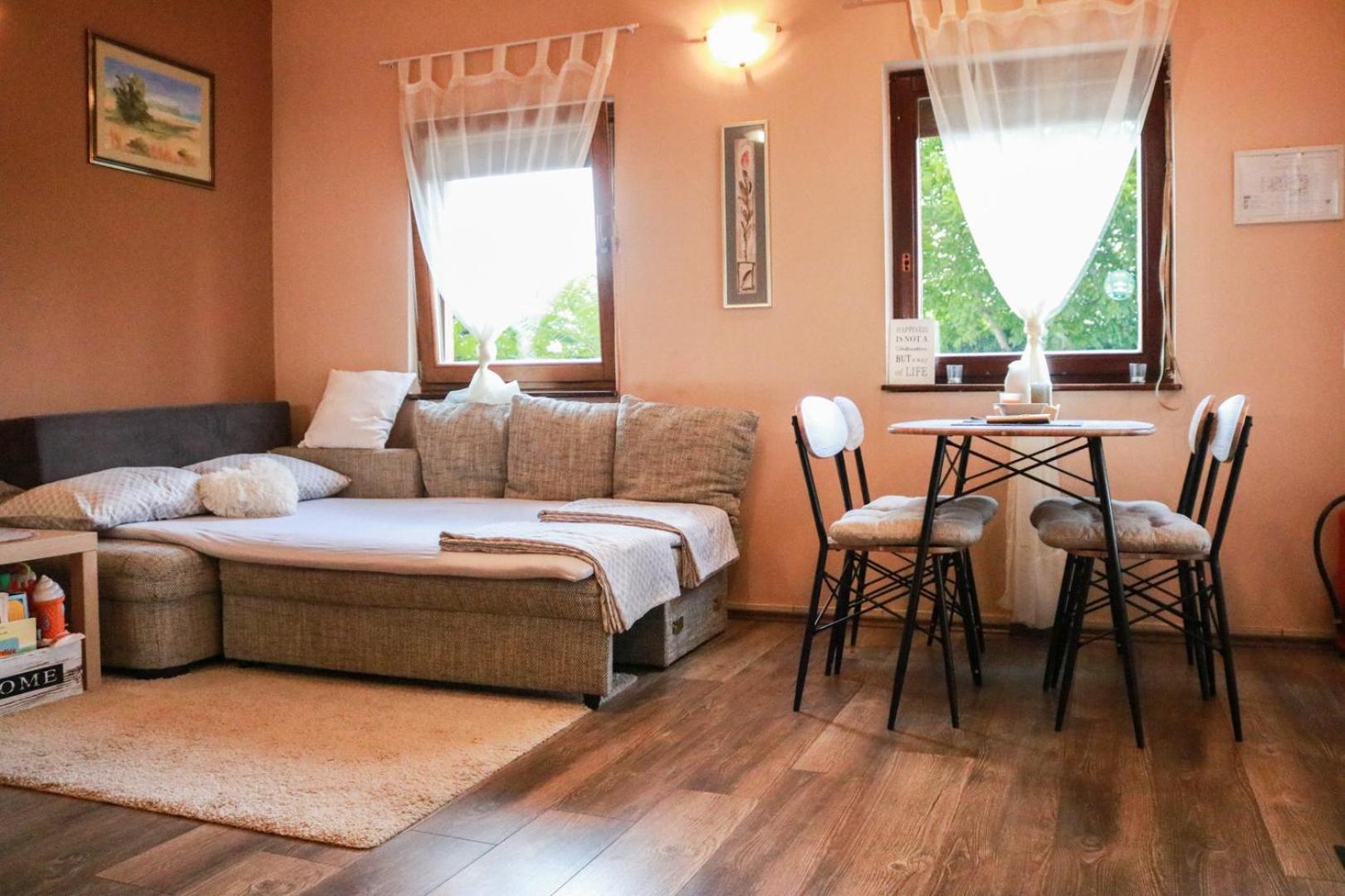 Guest House-studio Marina - With Special Offer For 2 Nights Or * Karlovac